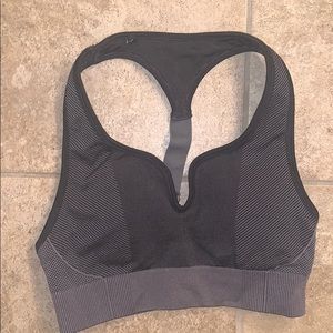 GYMSHARK GREY SPORTSBRA
